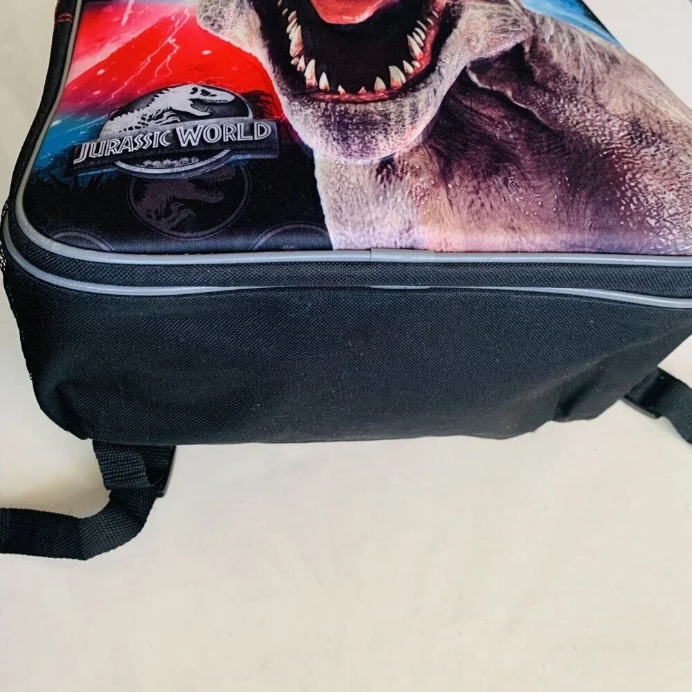 JURASSIC WORLD 16